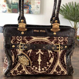 Rare Miu Miu Bag in brown distressed leather, velvet